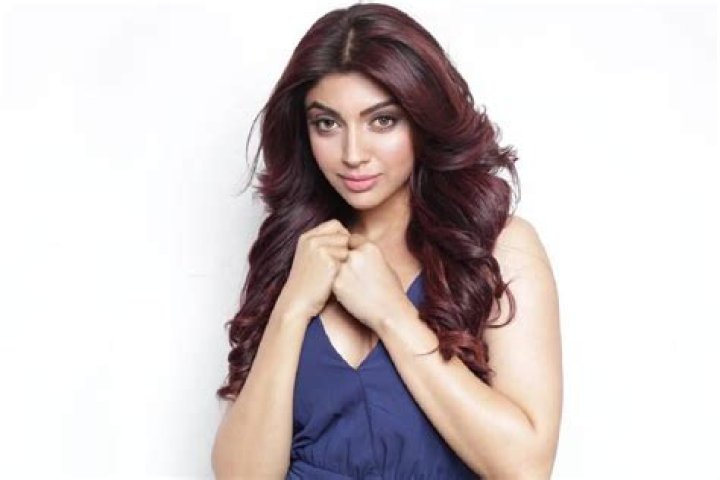 Akanksha Puri - check, Age, Bio, Height, Wiki, Net Worth & Instagram Details