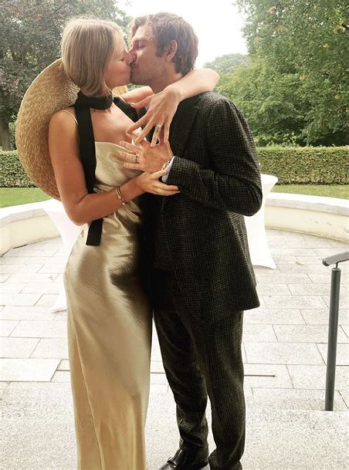 Alex Pettyfer Net Worth: Details About Age, Girlfriend, Movies, Wife - SarkariResult