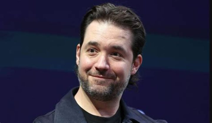 Alexis Ohanian Height, Weight, Body Measurements, Shoe Size