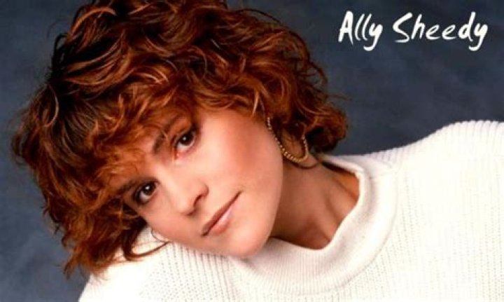 Ally Sheedy Height, Weight, Measurements, Bra Size, Shoe Size