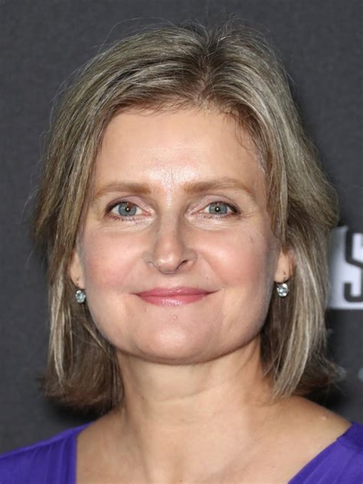 Cathy Weseluck Bio, Wiki, Age, Height, Net Worth, Career, Parents, Family