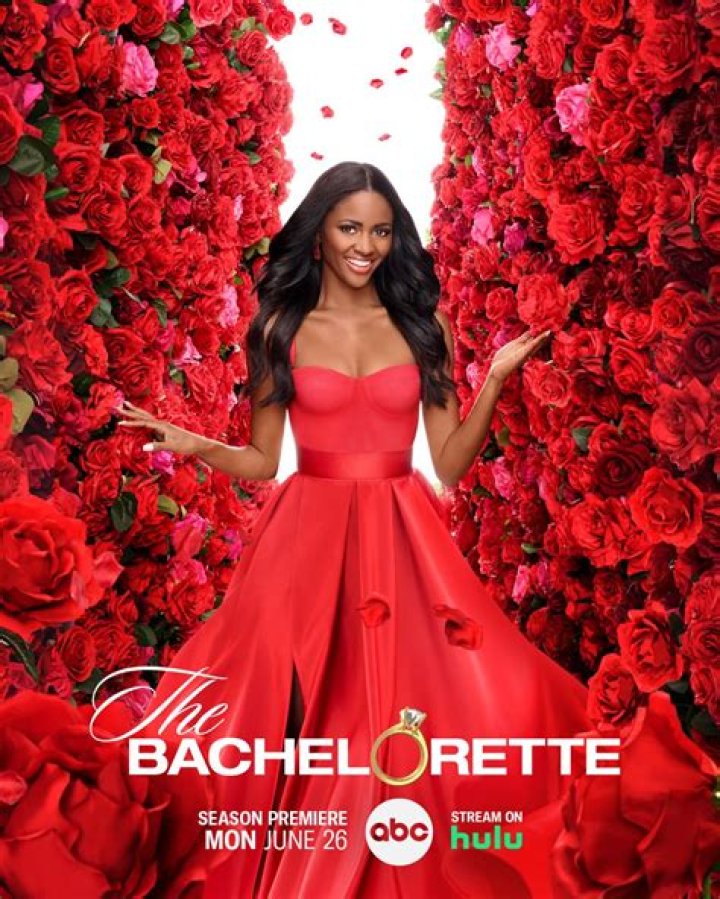 Charity Lawson's Height on 'The Bachelorette' - SarkariResult