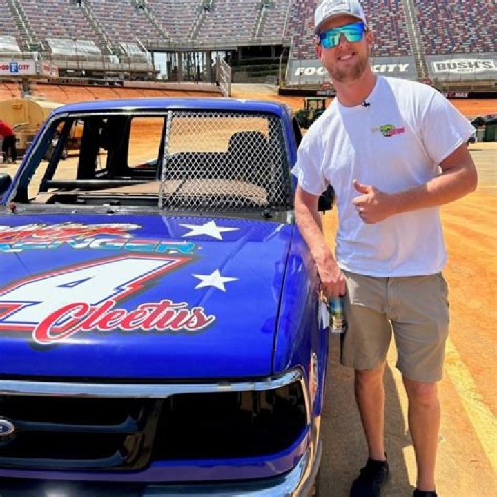 Cleetus Mcfarland Net Worth [2022] Age, Height, Income, Girlfriend