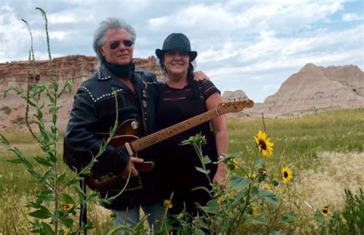 Country Music Icon Marty Stuart Mourns the Loss of Beloved Sister Jennifer - SarkariResult