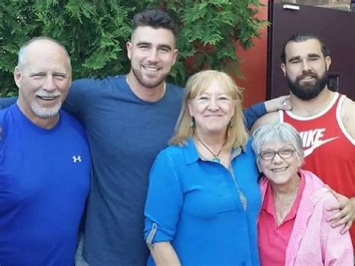 Donna Kelce Net Worth: Career, Family, Age, Income, Wiki, Bio, All You Need to Know - SarkariResult