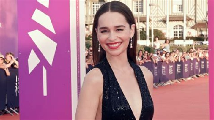 Emilia Clarke Net Worth: Details About Car, Income, Movie, Career - SarkariResult