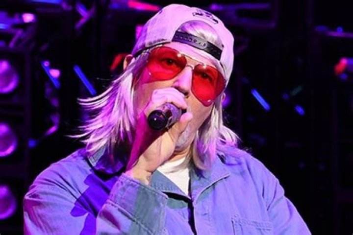 Fred Durstis Height, Weight, Body Measurements, Shoe Size