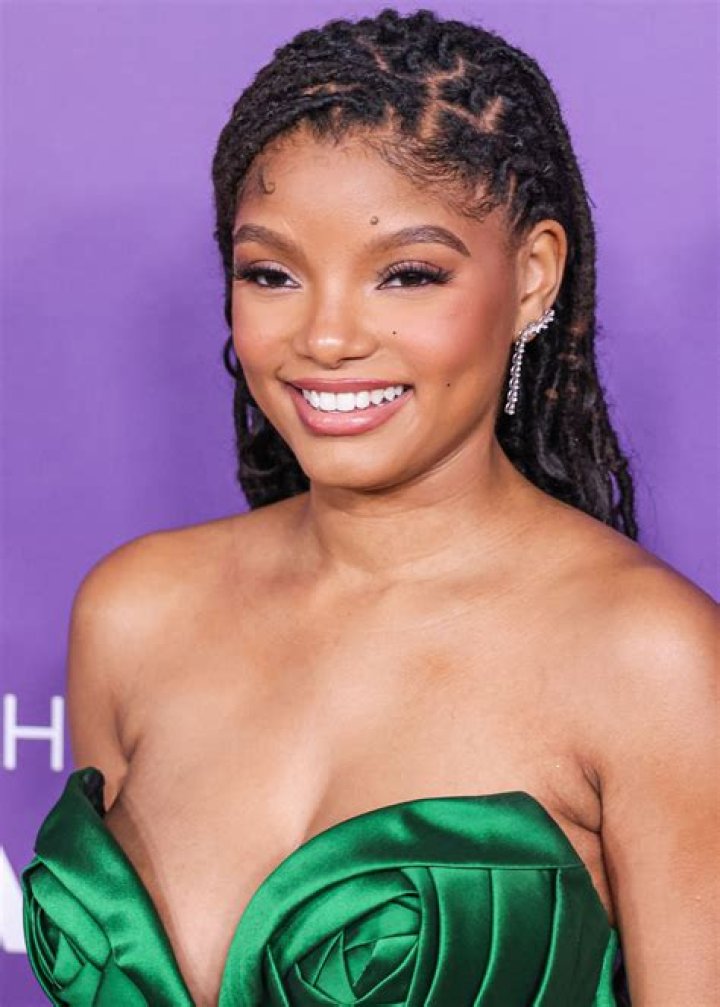 Halle Bailey Net Worth: Details About Age, and, Movies, TV, Height, Shows - SarkariResult