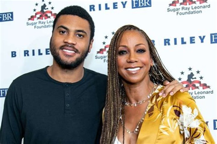 Holly Thomas's Obituary & Cause Of Death, Who Was Holly Thomas? What Happened to Holly Thomas? - SarkariResult