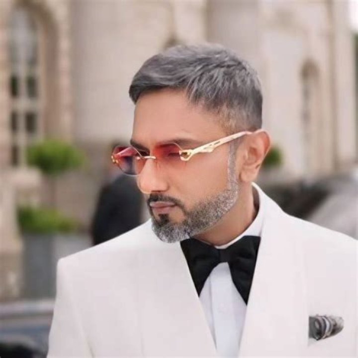 Honey Singh’s Before and After Looks: The Blue Eyes singer surprised his fans with his dramatic physical transformation - SarkariResult
