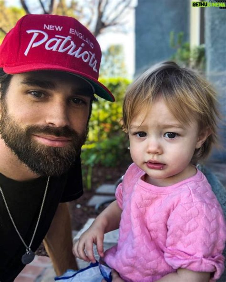 Justin Gaston Wiki-Bio, Age, Career, Married, Wife, Net Worth