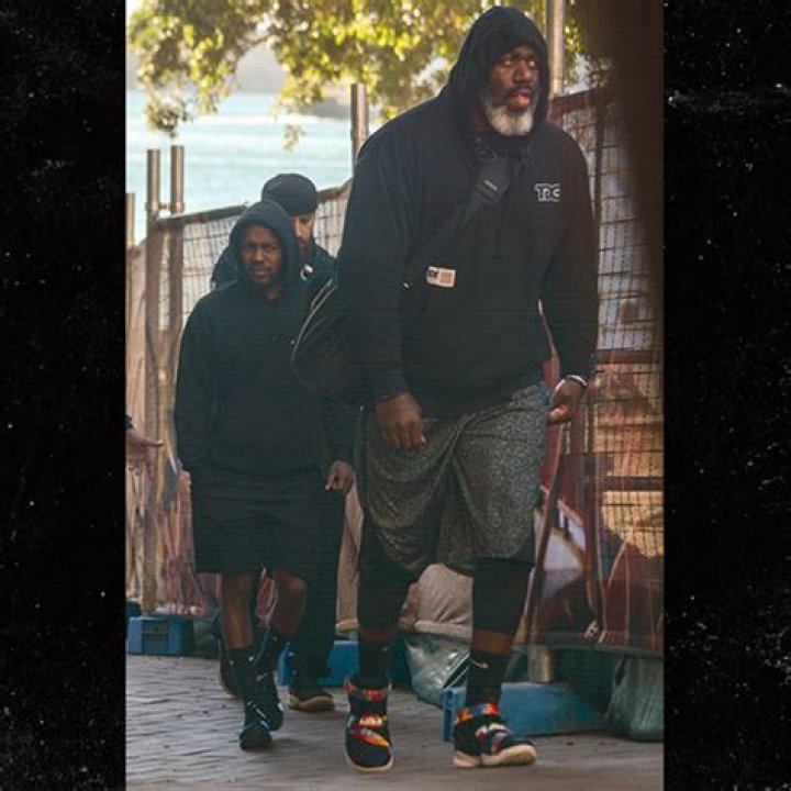 Kendrick Lamar Height, Weight, Body Measurements, Shoe Size