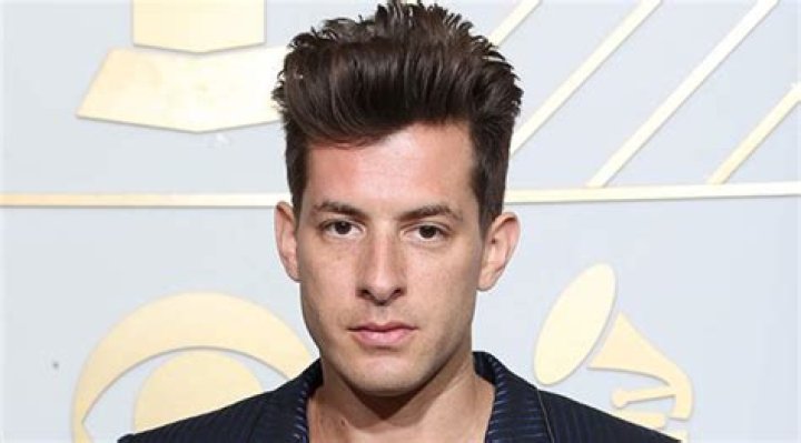 Mark Ronson Height, Weight, Body Measurements, Shoe Size