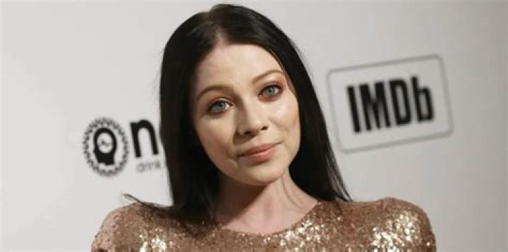 Michelle Trachtenberg Height, Weight, Measurements, Bra Size, Shoe Size