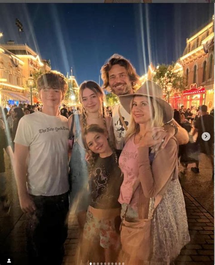 Mira Sorvino Married, Children, Movies, TV Shows, #MeToo, Wiki, Bio