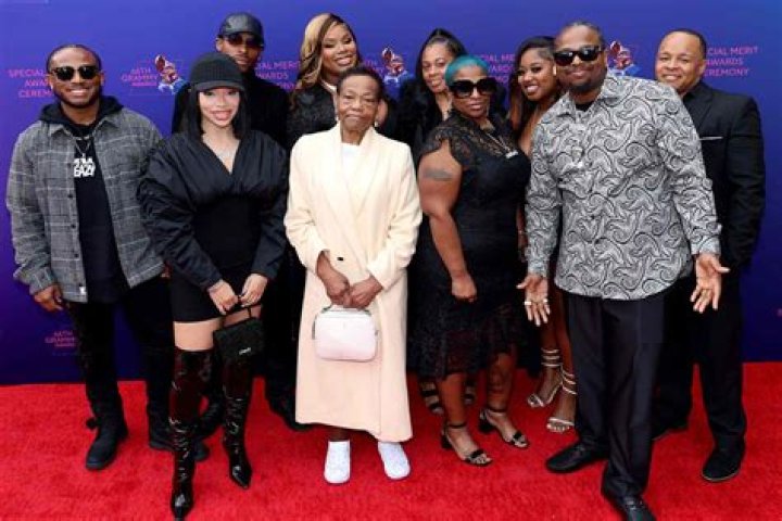 Patricia Wright Bio, Sister of Rapper Eazy-E, Age, Career, Net Worth