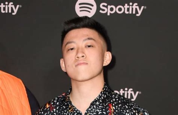 Rich Brian Net Worth: Details About Rapper, Career, Cars, Assets, Income - SarkariResult