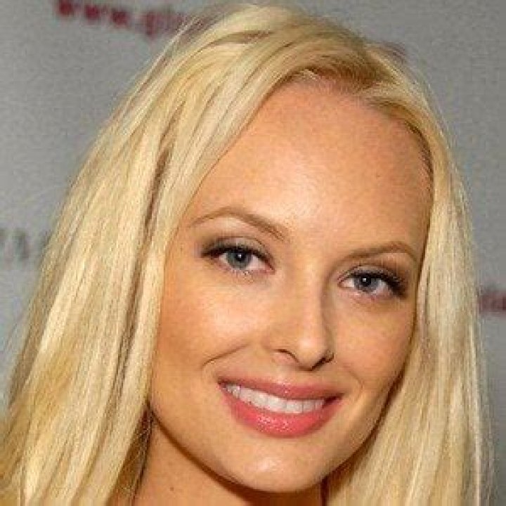 Shera Bechard Net Worth