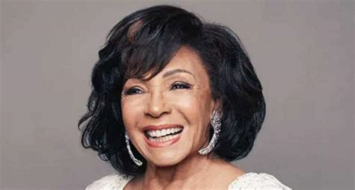 Shirley Bassey Height, Weight, Measurements, Bra Size, Shoe Size