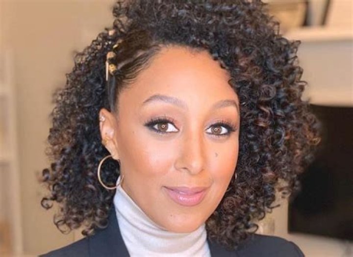 Tamera Mowry Height, Weight, Measurements, Bra Size, Shoe Size
