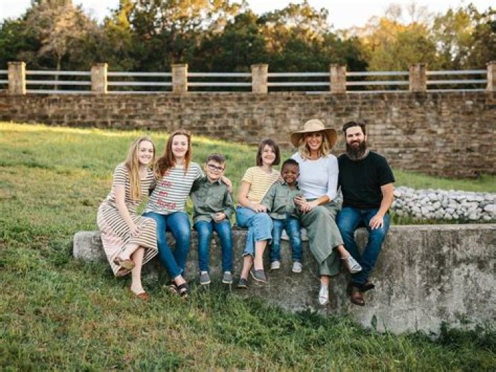 The Robertson Family of Duck Dynasty: Where Are They Now? - SarkariResult