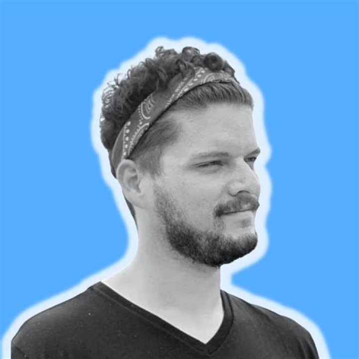 Tim Abell Net Worth: Details About Movie, House, Awards, Films, Income - SarkariResult