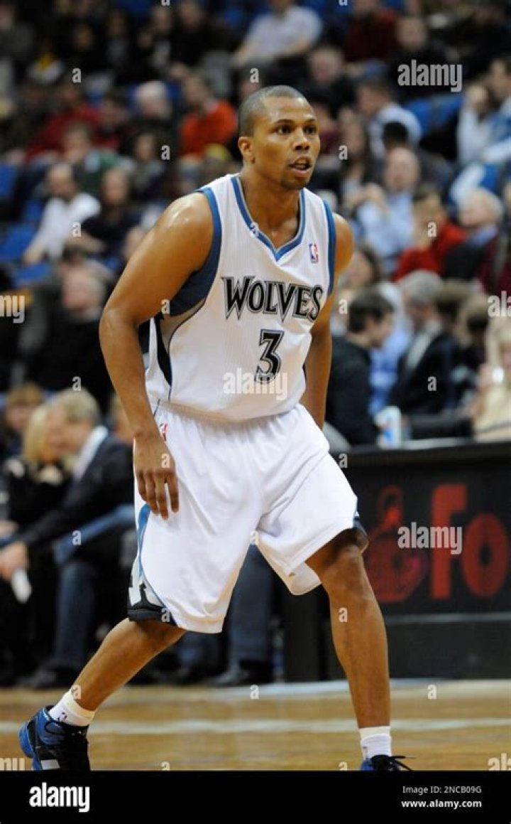 Who are Sebastian Telfair Parents? Meet Sylvester Telfair and Erica Telfair - Latest News