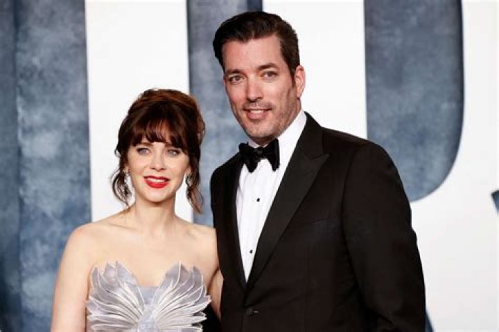 Zooey Deschanel Net Worth: Details About Husband, TV, Movies, Shows - SarkariResult